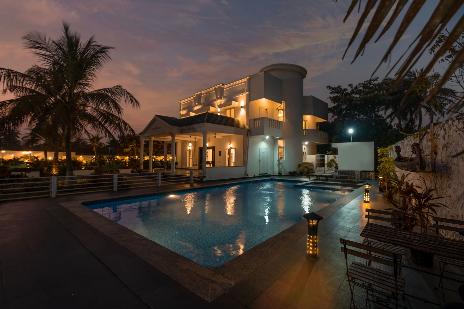 Villa Laguna |ECR 4-BHK Private Pool | Elite Private Beach House,Garden,